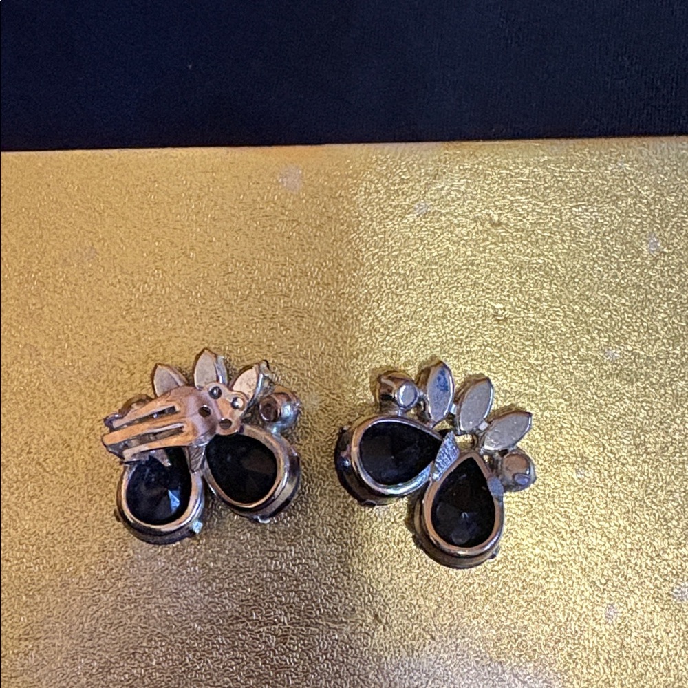 Women’s Vintage Black & Silver Rhinestone Bracelet and Clip Earring Jewelry Set - Picture 5 of 6